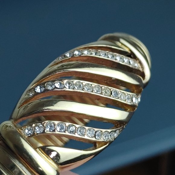 Vtg Gold Tone Flexible Band Women's Bracelet Contemporary with Rhinestones - Picture 5 of 5